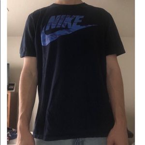 Navy Nike T-shirt